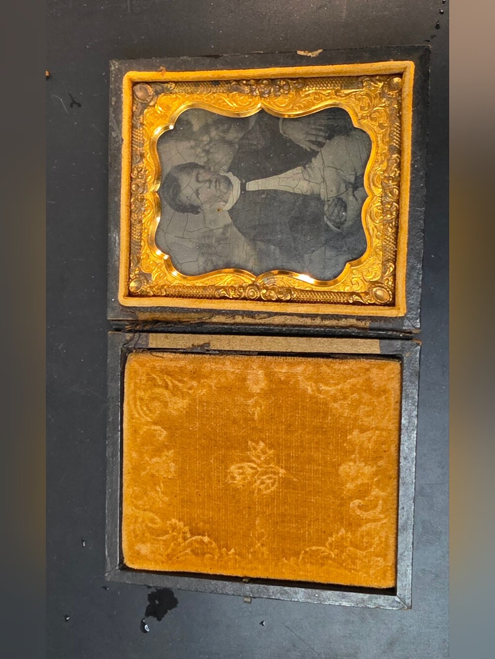 Gold-Trim Velvet Lined Home Art Display Case with Vintage Tin Type Portrait - Picture 6 of 12